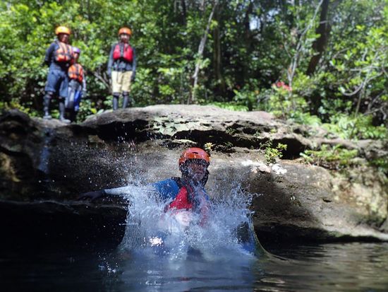 【motti】キャニオニングツアー飛び込まなくても楽しめます