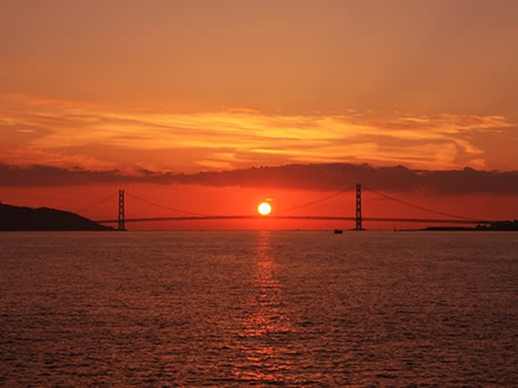 神戸 トワイライトクルーズ コンチェルト 船上からの絶景夕日＜神戸市