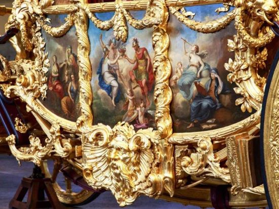 ロイヤル・ミューズ（王室厩舎）入場チケット事前予約＜3～11月／ロンドン発＞