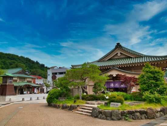 加賀周遊バス「キャンバス」乗車券　山中温泉・山代温泉・片山津温泉・那谷寺・月うさぎの里など下車可能！ゆのくにの森入場券付プランあり＜1日券or2日券＞