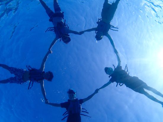 【慶良間シーカヤック＆シュノーケリング】初心者や体力に自信の無い方でも安心　世界が恋するケラマブルーを全身で感じる海上ツーリング　＜半日または1日／阿嘉島発＞