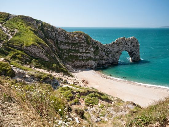 UK_Durdle-door-Jurrassic-Coast_shutterstock_222790018