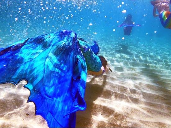 マーメイドスイム　1枠1組限定の貸切制で海の中を舞い泳ぐ人魚体験　写真＆動画無料プレゼント！＜3時間／笠利町＞by OCEANZ