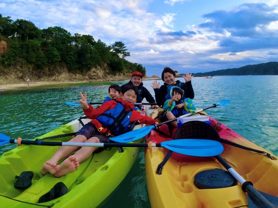 【1組貸切】マングローブカヤック・シーカヤック体験 2つのアクティビティが楽しめる！＜6歳以上／動画・写真撮影無料／やんばる（東村）＞