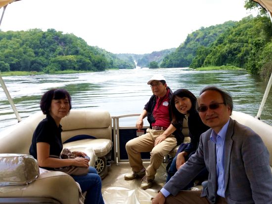 アフリカの真珠！ウガンダの周遊ツアーで美しい自然と野生動物に出会おう＜5泊6日／英語／エンテベ空港発着＞