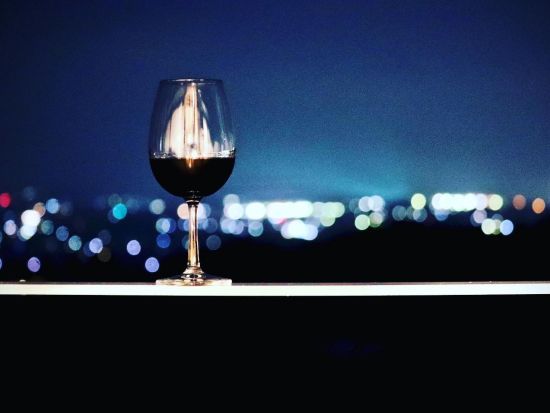 御牧ケ原大地の丘に立つ「ジオヒルズワイナリー」を見学 特別なナイトツアー＋グラスワインのテイスティング＜お子様参加OK／小諸＞