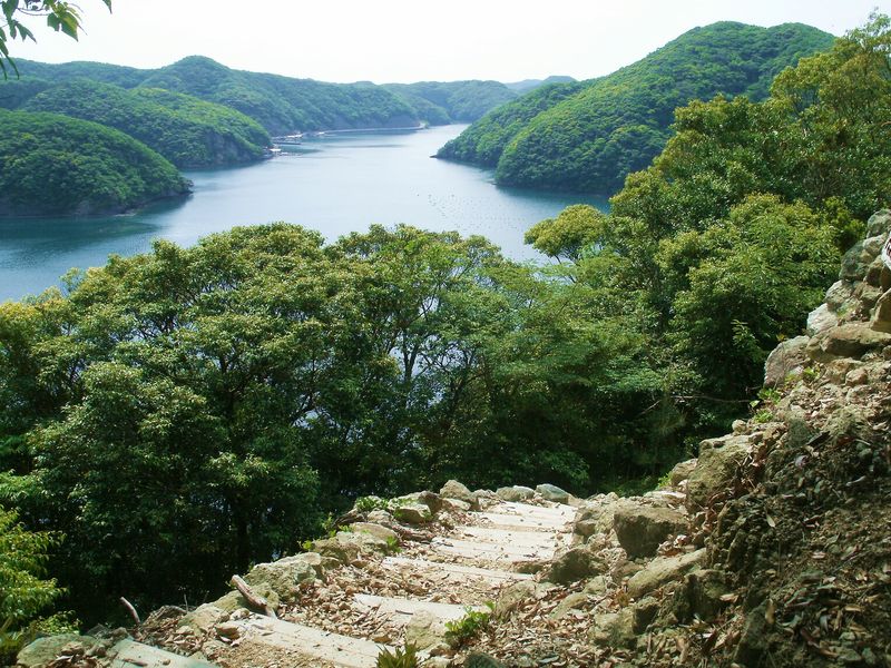 Japan_Nagasaki_Kanedajyo_pixta_75983868_M