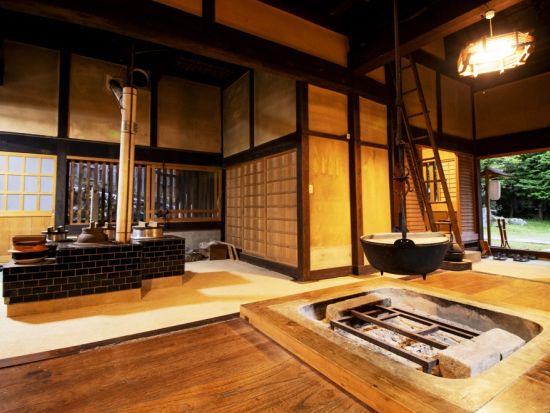 【1日1組限定】大和棟古民家JINYA｜非日常を味わう「囲炉裏鍋体験」 江戸時代から続く500坪の文化財古民家完全貸切の贅沢空間 3密回避で安心＜奈良県宇陀市＞