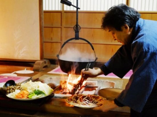 【1日1組限定】大和棟古民家JINYA｜非日常を味わう「囲炉裏鍋体験」 江戸時代から続く500坪の文化財古民家完全貸切の贅沢空間 3密回避で安心＜奈良県宇陀市＞
