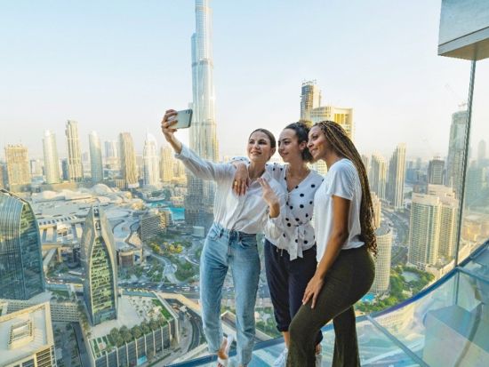 スカイ・ビューズ（Sky Views）展望台の入場チケット予約 ＊スリル満点エッジウォーク付きプランあり＜ドバイ発／アドレス スカイ ビュー ホテル＞