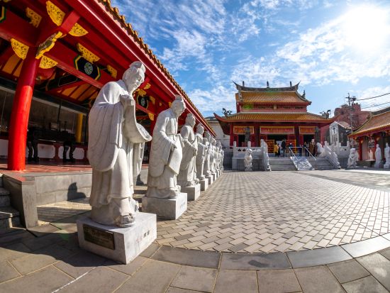 【定期観光バス／9:30発】平和の祈り＆異国情緒コース　異国文化と歴史の残る平和都市長崎をまるごと観光 ＜1名から催行／長崎市＞ by 長崎バス観光株式会社