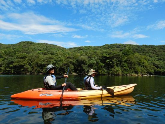 半日リバーカヤックツアー　屋久島公認ガイド田脇さんがご案内　安房川から豊かな屋久島の自然の循環を体感　6歳～参加可能　by ショアーズ