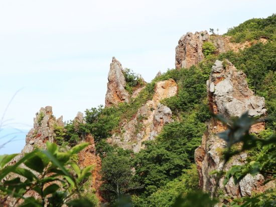 小樽海上観光船 ～赤岩航路～ 赤岩海岸の景勝を船上クルーズから鑑賞＜4～7, 9～10月／45分／小樽港発／小樽市＞