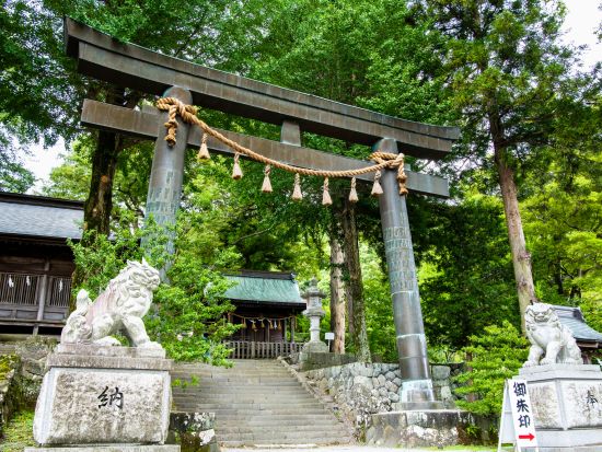 諏訪大社四社めぐり！長野屈指のパワースポット諏訪大社を貸切タクシーで巡る旅＜3時間／貸切／諏訪市発＞