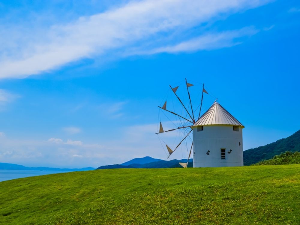 小豆島 貸切観光ツアー 樹齢千年のオリーヴ大樹 オリーブ公園 天空の山岳霊場 中山千枚田 昼食 日本語ガイド 高松 小豆島フェリー込 8時間 高松発 高松の観光 遊び 体験 レジャー専門予約サイト Veltra ベルトラ