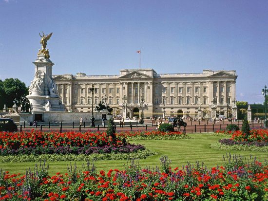 バッキンガム宮殿内部見学 半日観光ウォーキングツアー　セントジェームズパーク＋ザ・マル ＜2026年7月9日～9月25日／午前または午後／英語ガイド＞