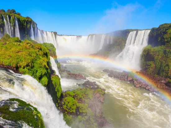 【混載】世界遺産イグアスの滝を制覇！アルゼンチン＆ブラジル2ヵ国ツアー＜1日／英語ガイド／ホテル往復送迎／ブラジル発着＞