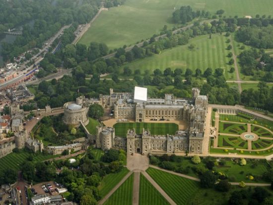 ウィンザー城　半日観光ツアー ＜午後／日本語オーディオガイド＞