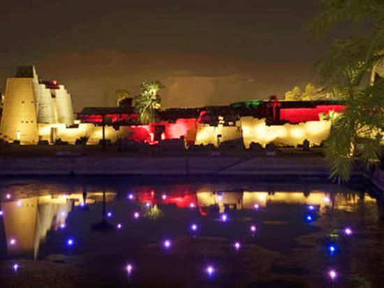 夜の闇で輝く世界遺産カルナック神殿☆音と光の感動ショー＜英語アシスタント／ルクソール発＞