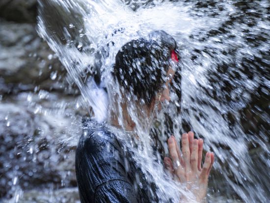 滝行体験  空海が修行の地として選んだ聖地「白瀧大明神」で身を清め祈りを捧げる 話題のテントサウナ付きプランもあり＜1名参加OK／三重県鳥羽市＞