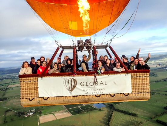 ヤラバレー熱気球遊覧飛行＆ワイナリーでの朝食を堪能 日本語パイロットプランあり＜朝食付／英語ガイド＞