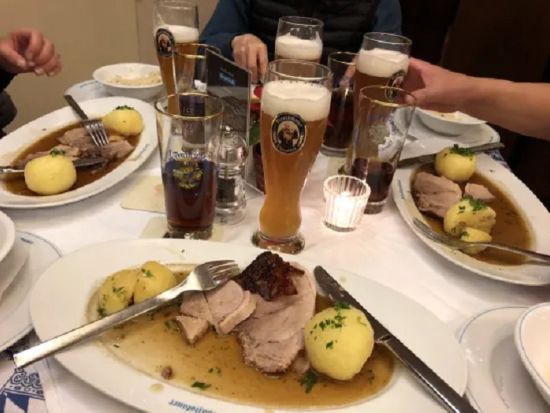 レジデンツ宮殿 礼拝堂コンサート＆ディナー ＜ミュンヘン発＞