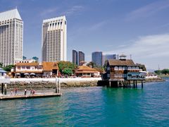 USA_San Diego_Seaport Village_pixta_1969505