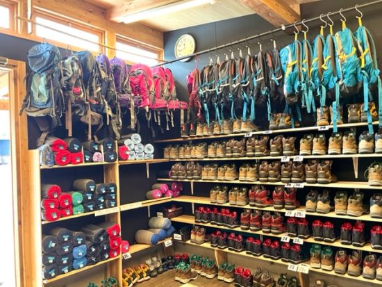 登山アイテムレンタル基本セット（ザック・レインウェア・登山シューズ） 店頭にて試着OK！＜空港前店＞　by レンタルの山下