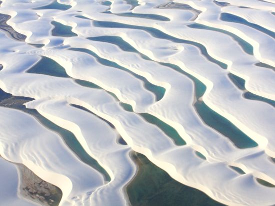 レンソイス・マラニャンセス国立公園 *白い大砂丘＆プレギサス川ボート プライベートツアー＜終日／貸切／日本語ガイド／バヘリーニャス発＞