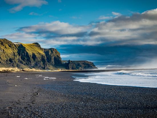 Vik_BlackSand_Beach_shutterstock_750905845