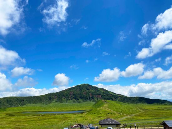湯布院発／阿蘇駅着貸切観光タクシー　阿蘇の絶景満喫コース 草千里＋阿蘇山火口＋白川水源＋阿蘇神社＋阿蘇の郷土料理 ＜約6.5時間＞ by阿蘇観光タクシー