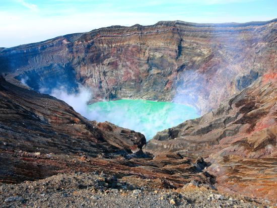 湯布院発／阿蘇駅着貸切観光タクシー　阿蘇の絶景満喫コース 草千里＋阿蘇山火口＋白川水源＋阿蘇神社＋阿蘇の郷土料理 ＜約6.5時間＞ by阿蘇観光タクシー