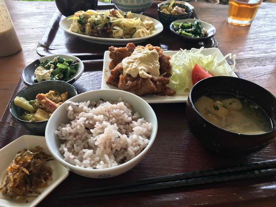 島の定食屋さん
