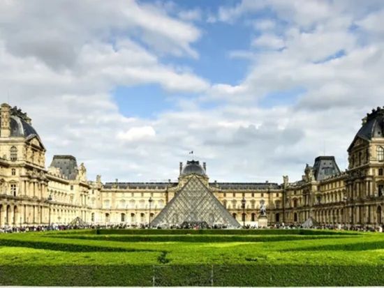 ガイド・アシスタント貸切観光　美術館巡り・ショッピング・蚤の市にも！＜公共交通機関利用／1-6名／4-8時間／日本語ガイドorアシスタント＞