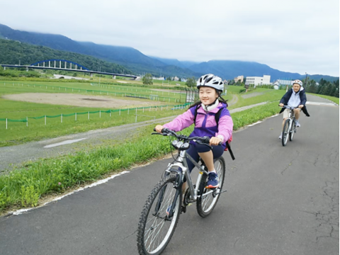 富良野 サイクリングツアー マウンテンバイクで富良野の丘陵地帯を駆け抜けよう！＜4～11月／富良野市内ホテル送迎付き＞