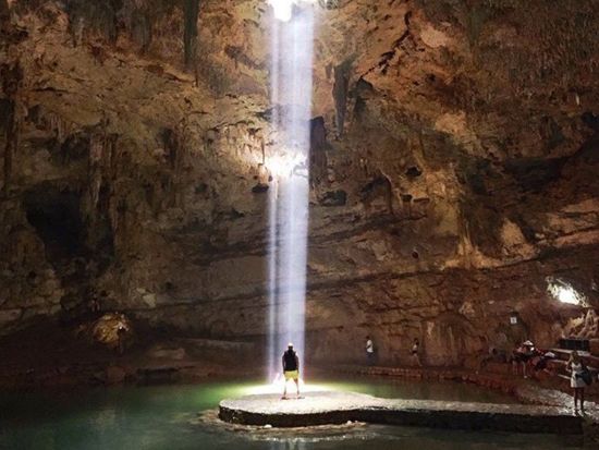 ピンクレイク＋絶景セノーテ2選（スイトゥン＋サアマル）周遊日本語ツアー＜少人数混載／昼食ビュッフェ／日本語アテンド／往復送迎／カンクンorプラヤデルカルメン発＞