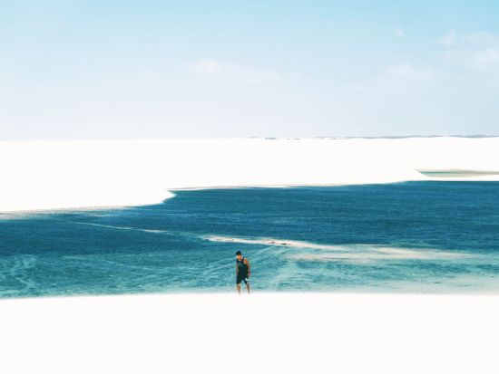 レンソイス・マラニャンセス国立公園 *アズール湖～ボニータ湖間のトレッキングツアー＜終日／貸切／日本語ガイド／バヘリーニャス発／夕日観賞付き＞