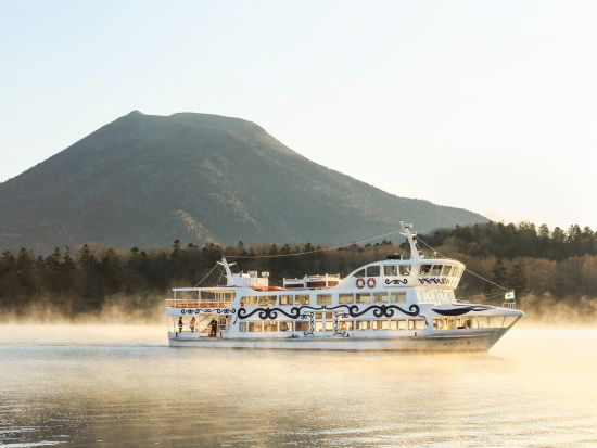 阿寒湖 まりもクルーズ　遊覧船に乗って阿寒湖を1周！雄大な自然を満喫し、マリモに出会える湖上クルーズ＜85分／阿寒町＞by阿寒観光汽船