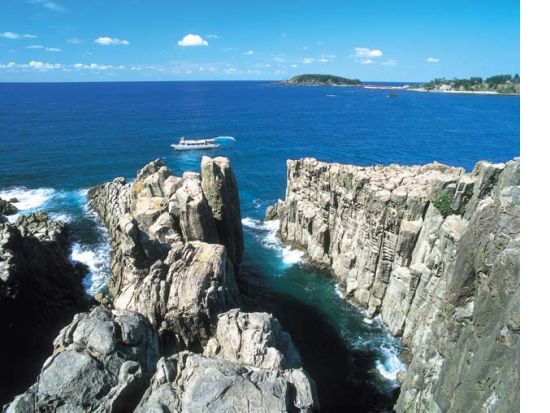 金沢発日帰りバスツアー 東尋坊＋丸岡城＋永平寺 越前定番スポット3か所を巡る＜土日祝運行／金沢駅・芦原温泉駅・あわら湯のまち駅降車可／1日＞