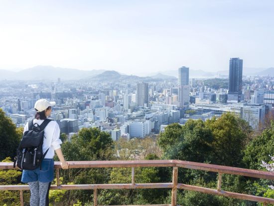 Asageshiki 広島のパワースポット二葉山の絶景と歴史に触れる早朝ハイキング ＜3時間／1-6名／広島市＞