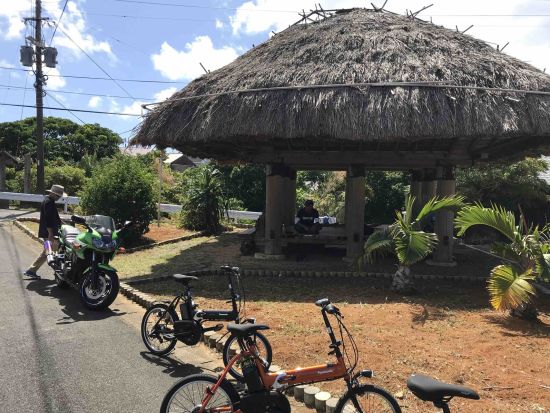 沖永良部島サイクリングツアー　住吉暗川（クラゴー）＋昇竜洞＋大山＋芭蕉布工房＋田皆岬　屋子母海岸から出発！ 島の南西部をたっぷり探索＜昼食付／沖永良部島＞