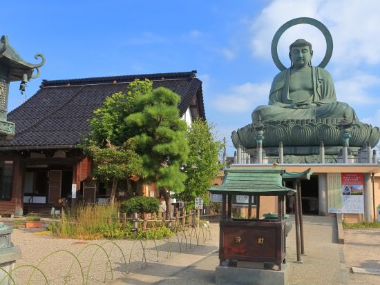 貸切観光タクシー 世界遺産『五箇山』と高岡市内のレトロな街並みを巡るコース 国宝瑞龍寺や高岡大仏も立ち寄るエコツアー＜5.5時間／1～9名／高岡発着＞