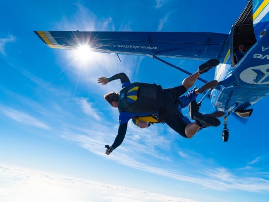 スカイダイビング　上空から世界遺産を堪能！ケアンズ市内近くの飛行場で便利な立地 by Skydive Australia