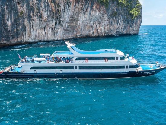 大型船ピピクルーザで行くピピ島日帰りツアー＜大型フェリー／日本語or英語ガイド／ランチ付きプランあり＞