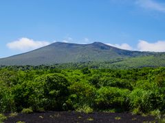 Japan_Tokyo_Izu Oshima_三原山_pixta_57592998_M