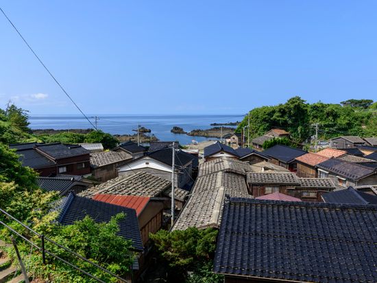 Japan_Niigata_Sado Island_宿根木_pixta_69002534_M