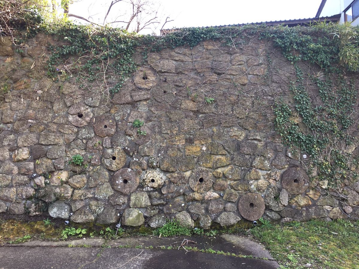 佐渡島 石磨（いしうす）でたどる金銀山ツアー 世界遺産候補の佐渡金