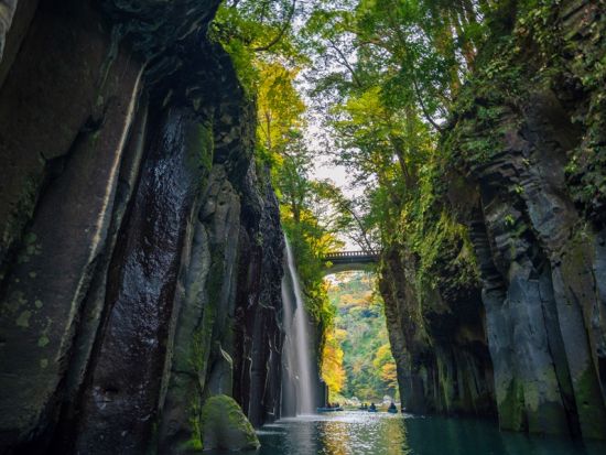 【熊本市内発／高千穂着】貸切観光タクシー神話の町・高千穂巡り 国見ケ丘展望台＋高千穂神社＋高千穂峡＋天岩戸神社・天安河原 選べる降車地＜約6.5時間＞