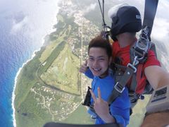 グアム スカイダイビング 一度飛べば世界が変わる 上空2 400mからのフリーフォール 無料送迎サービスあり グアムの観光 オプショナルツアー専門 Veltra ベルトラ