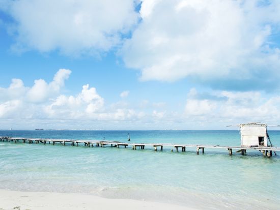 カタマランヨットで行くカリブ海クルージング＆イスラ・ムへ―レス島ツアー！＜英語／往復送迎／カンクン発＞ *港チェックインの日本人アシスタント付き